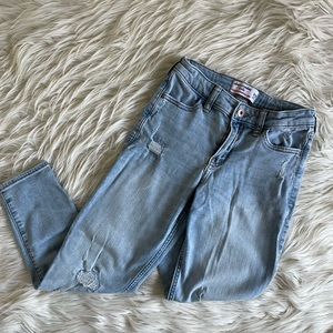 abercrombie kids size 9/10 regular high rise mini mom jean wash with distressing